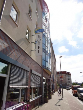 Отель Sleep & Go Hotel Magdeburg  Магдебург